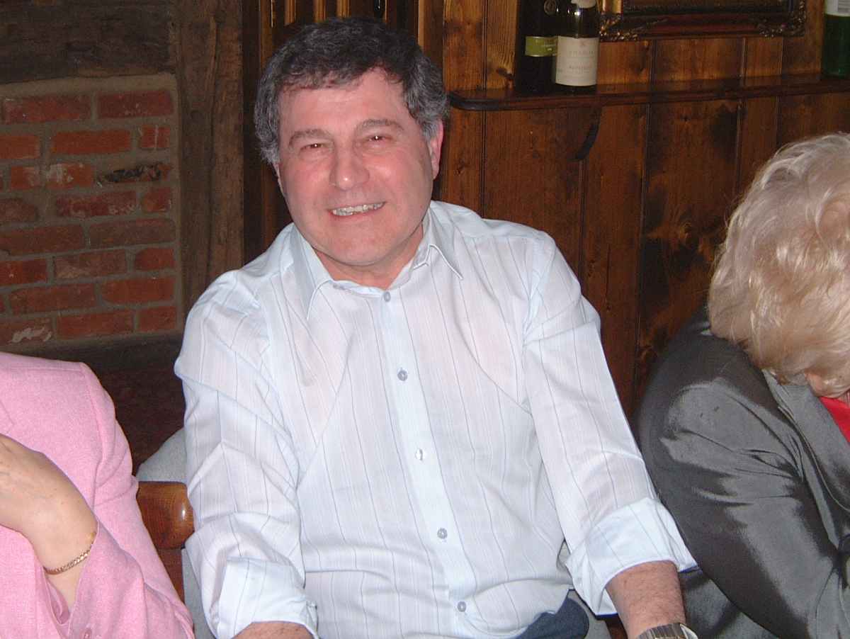 {short description of image}