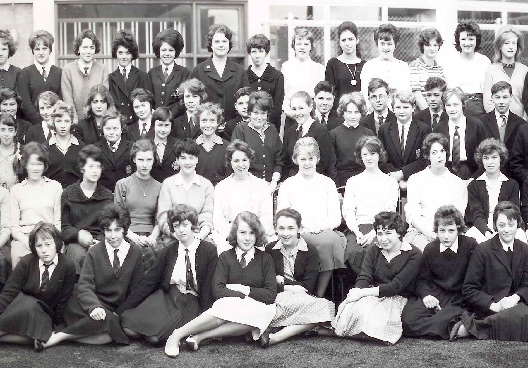 {short description of image}