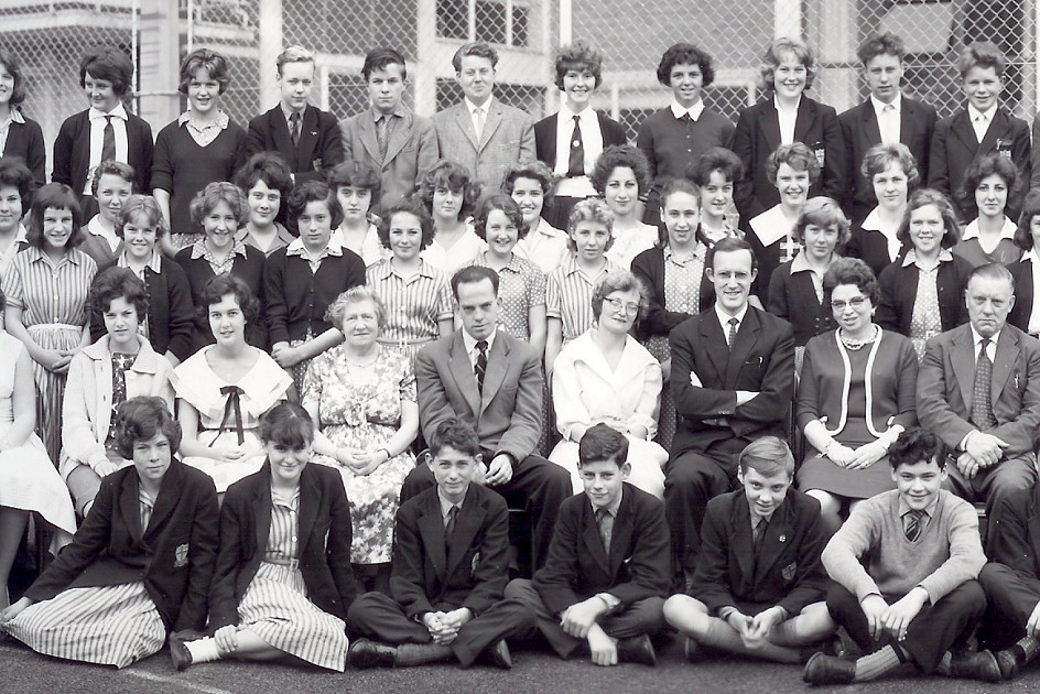 {short description of image}